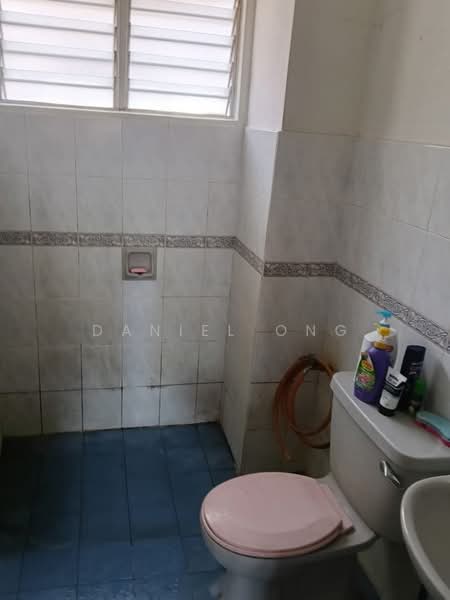 Apartment for Sale at Pangsapuri Sri Mekar - Daniel Ong - Bathroom - PropertyGuru.com.my