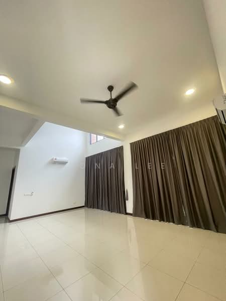 Semi-Detached House for Sale in Telok Panglima Garang (Selangor) - Fiona Lee - Living Room - PropertyGuru.com.my
