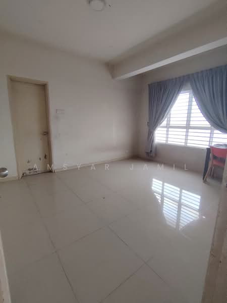 Service Residence for Sale at Suri Puteri - Amsyar Jamil - master room - PropertyGuru.com.my