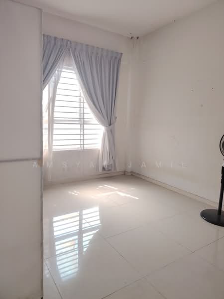 Service Residence for Sale at Suri Puteri - Amsyar Jamil - bedroom 3 - PropertyGuru.com.my