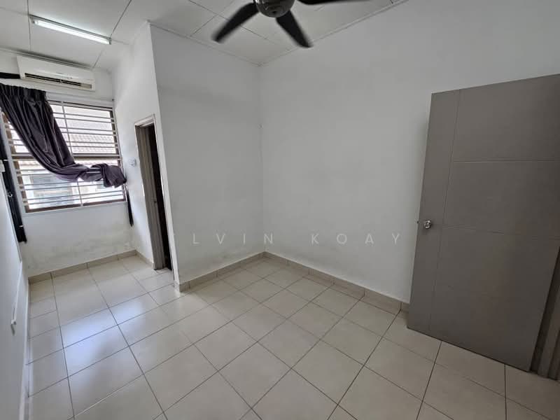 2-storey Terraced House for Sale in Bandar Tiram (Ulu Tiram) - Kelvin Koay - Interior - PropertyGuru.com.my