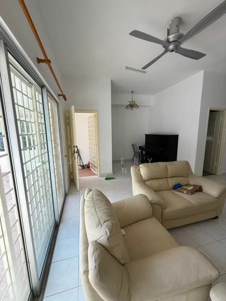 2-storey Terraced House for Sale in Taman Bukit Subang (Shah Alam) - JEFFERY FOONG - Living Room - PropertyGuru.com.my