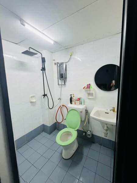 Apartment for Rent at E-Mas Villa - Gudrotullah Ikhwan - Bathroom - PropertyGuru.com.my