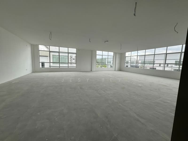 2 Story Cluster Corner Factory @ Selatan industrial park JB untuk Untuk Disewa - RM 12,500 /bulan, Mac 2026 - Interior - PropertyGuru.com.my