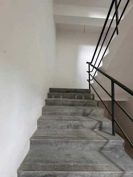 2 Story Cluster Corner Factory @ Selatan industrial park JB untuk Untuk Disewa - RM 12,500 /bulan, Mac 2026 - Interior - PropertyGuru.com.my