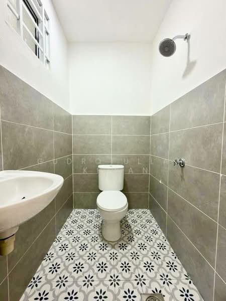 Taman Kantan Permai untuk Untuk Dijual - RM 350,000, Mac 2026 - Bathroom - PropertyGuru.com.my