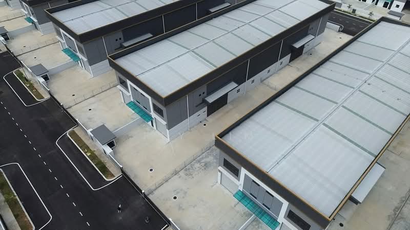 Factory for Rent in Telok Panglima Garang (Selangor) - Fly Lim - Exterior - PropertyGuru.com.my