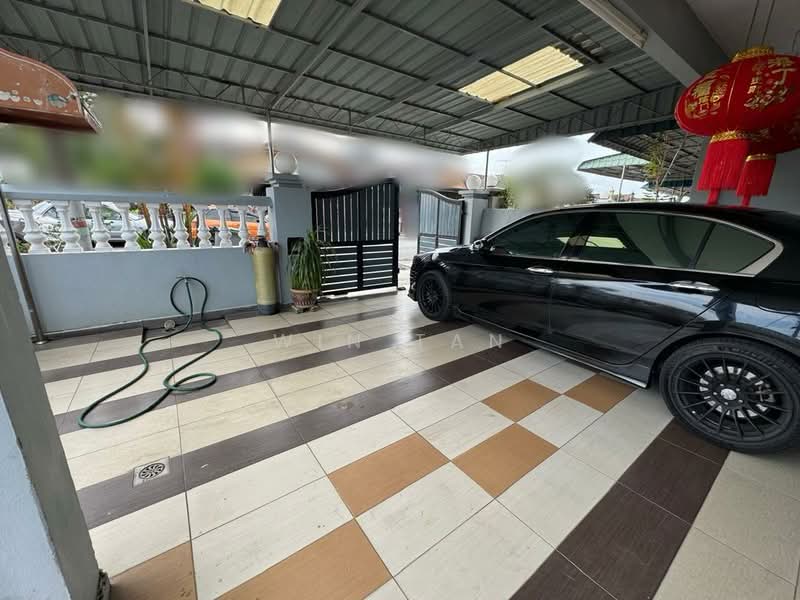 1-storey Terraced House for Sale in Taman Universiti (Skudai) - Win Tan - Exterior - PropertyGuru.com.my