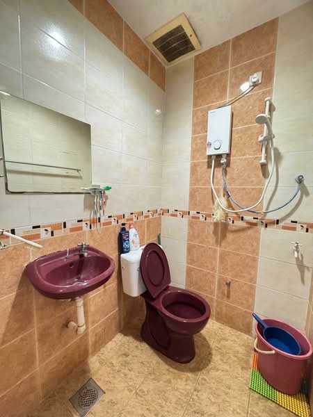 1-storey Terraced House for Sale in Taman Universiti (Skudai) - Win Tan - Bathroom - PropertyGuru.com.my