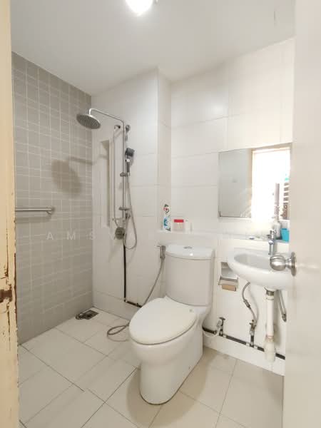 Cluster House for Sale in Setia Alam (Selangor) - Amsyar Jamil - Bathroom - PropertyGuru.com.my