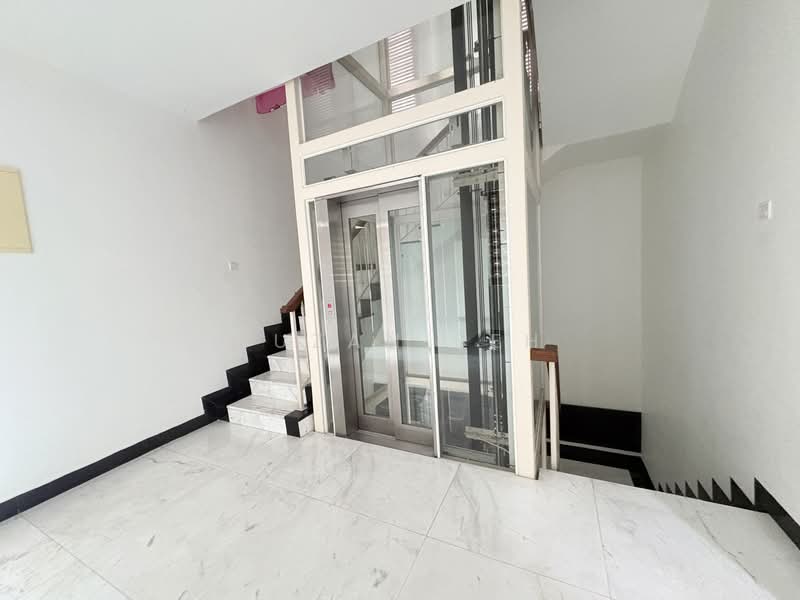 Semi-Detached House for Sale in Pulau Tikus (Penang) - Suzan Beh - Entrance - PropertyGuru.com.my