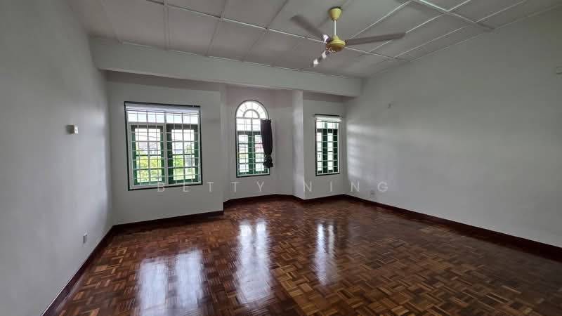 2-storey Terraced House for Rent in Puchong (Selangor) - Betty Ning - master bedroom - PropertyGuru.com.my
