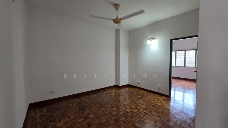 2-storey Terraced House for Rent in Puchong (Selangor) - Betty Ning - living hall at first floor outside rooms - PropertyGuru.com.my