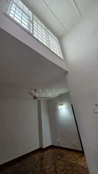 2-storey Terraced House for Rent in Puchong (Selangor) - Betty Ning - living hall upstair outside rooms - PropertyGuru.com.my