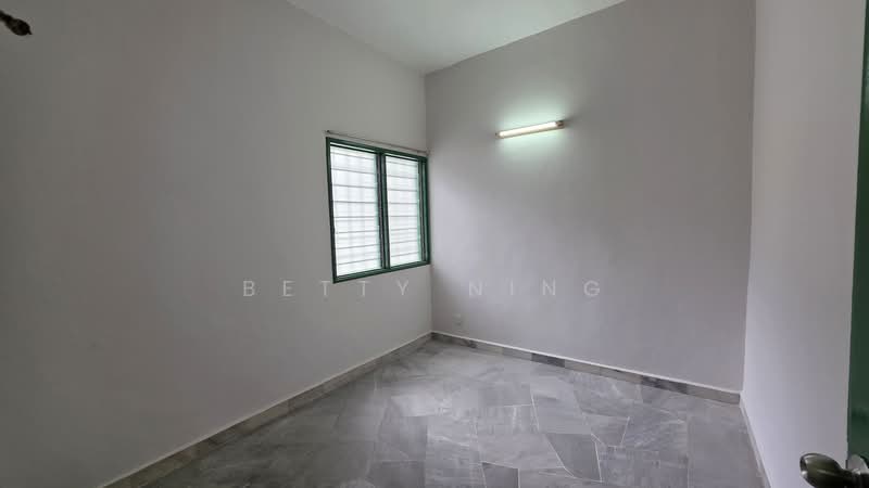 2-storey Terraced House for Rent in Puchong (Selangor) - Betty Ning - Room #1 on ground floor - PropertyGuru.com.my