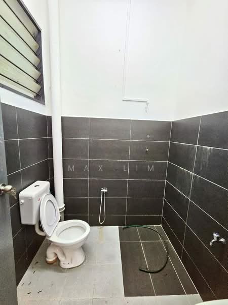 Semi-Detached House for Sale in Tanjung Bungah (Penang) - Max Lim - Bathroom - PropertyGuru.com.my