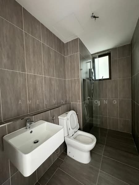 Service Residence for Sale at The Pulse Residence - Amelyn Thong - Bathroom - PropertyGuru.com.my