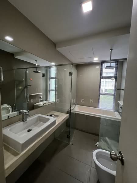 Azelia Residence untuk Untuk Disewa - RM 3,900 /bulan, Mac 2026 - Bathroom - PropertyGuru.com.my