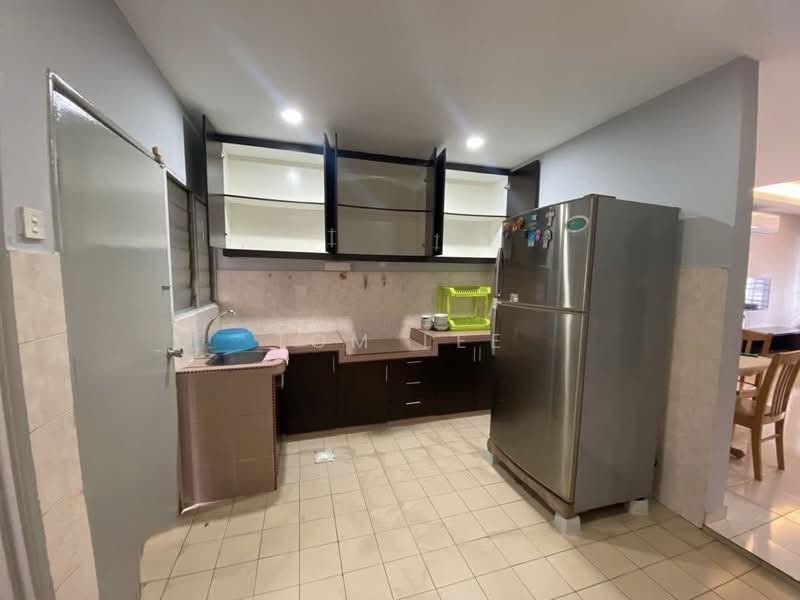 2-storey Terraced House for Sale in Bandar Bukit Tinggi 2 (Klang) - Tom Lee - Kitchen - PropertyGuru.com.my
