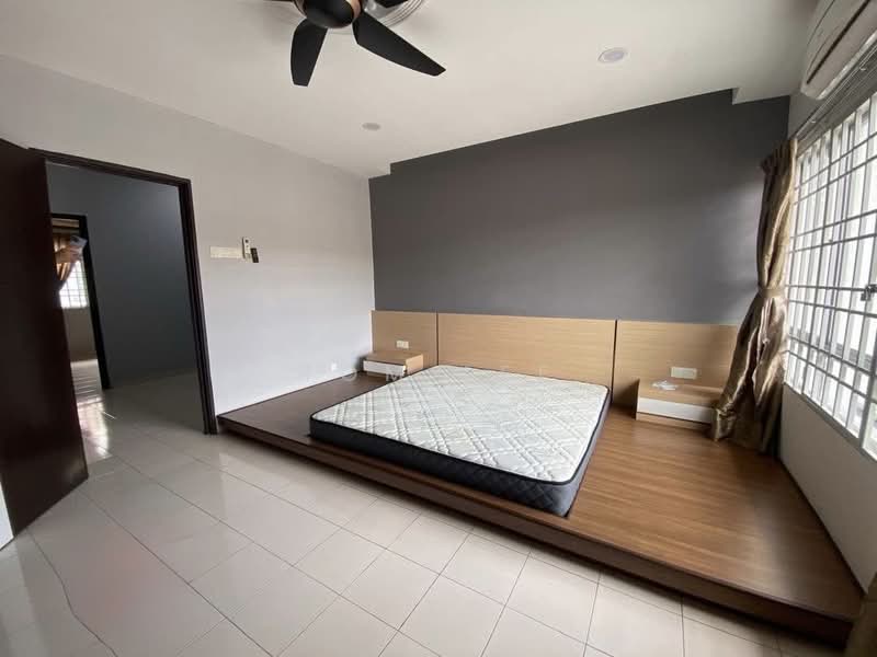 2-storey Terraced House for Sale in Bandar Bukit Tinggi 2 (Klang) - Tom Lee - Bedroom - PropertyGuru.com.my