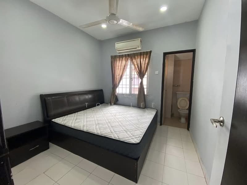 2-storey Terraced House for Sale in Bandar Bukit Tinggi 2 (Klang) - Tom Lee - Bedroom - PropertyGuru.com.my