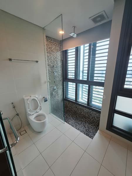 Servis Apartment untuk Disewa di Vogue Suites One - Frankie Ong - Bathroom - PropertyGuru.com.my