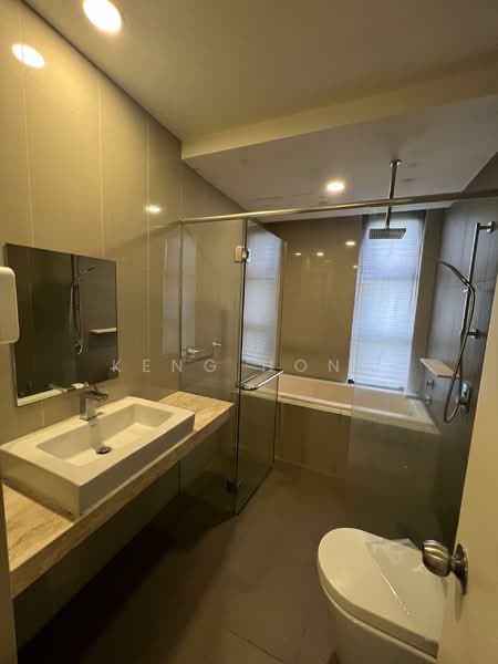 Azelia Residence untuk Untuk Disewa - RM 4,300 /bulan, Mac 2026 - Bathroom - PropertyGuru.com.my