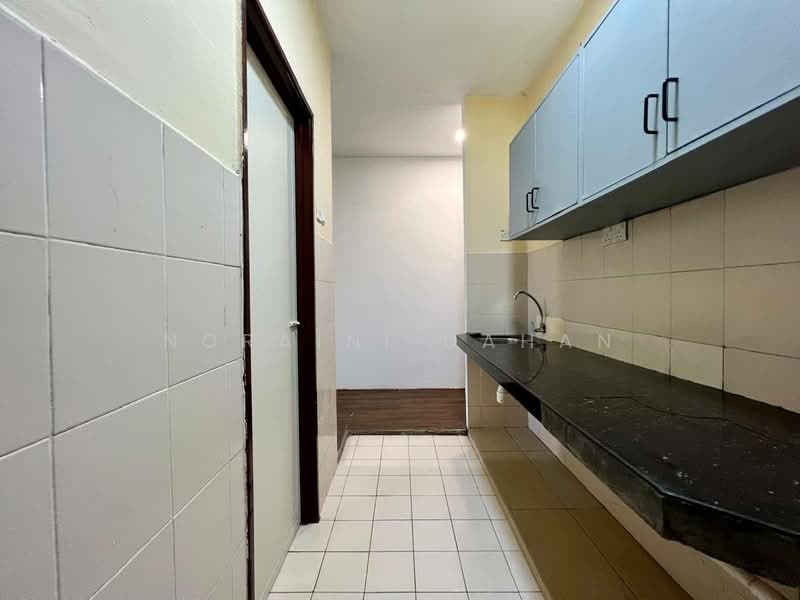 Flat for Sale at Pangsapuri Berembang Indah - Noraini Dahan - Kitchen - PropertyGuru.com.my