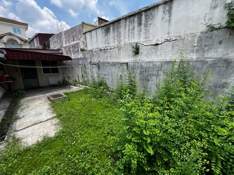 Semi-Detached House for Sale in Taman Merdeka (Ipoh) - Mr Chee - Exterior - PropertyGuru.com.my