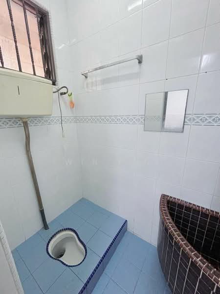 Terraced House for Sale in Bandar Baru Permas Jaya (Permas Jaya) - Win Tan - Bathroom - PropertyGuru.com.my