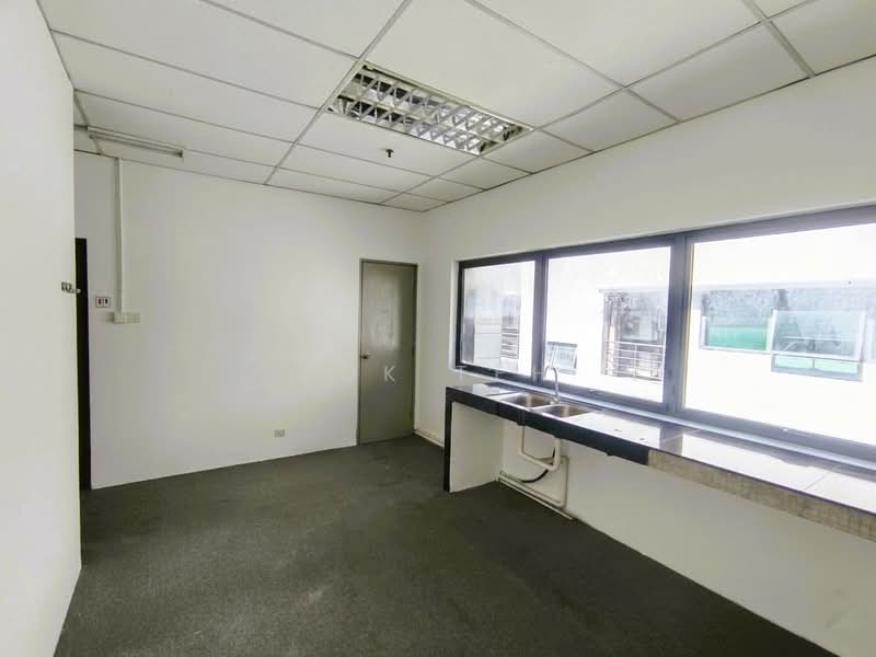 Shop / Office for Sale in Puchong (Selangor) - Lok Teh - Interior - PropertyGuru.com.my