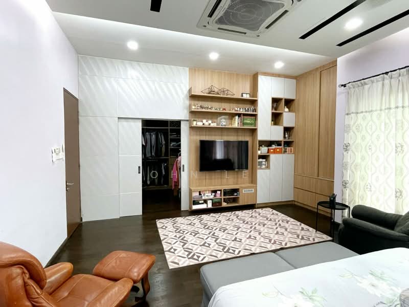 Rumah Berkembar untuk Dijual di Bandar Kinrara Seksyen 8 (Bandar Kinrara) - John Lee - Master Bedroom - PropertyGuru.com.my