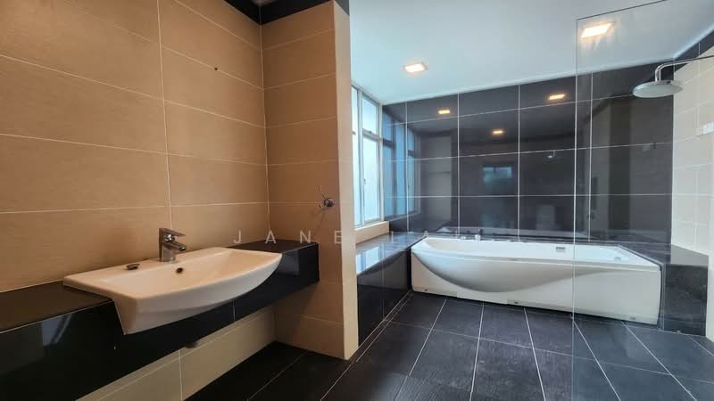 Taman Nusa Duta 1 @ The Hidden Gem untuk Untuk Disewa - RM 6,500 /bulan, Mac 2026 - Bathroom - PropertyGuru.com.my