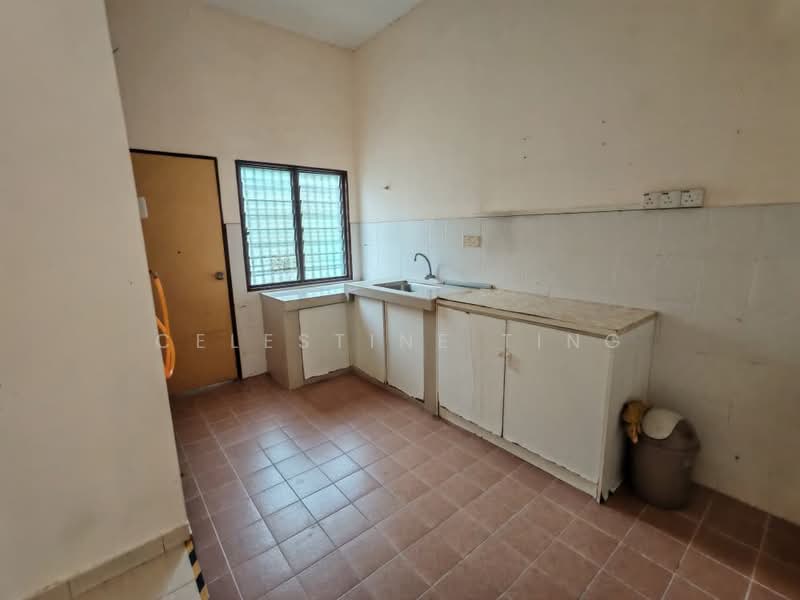 Rumah Teres 1 Tingkat untuk Dijual di Taman Sri Melor (Kajang) - Celestine Ting - Kitchen - PropertyGuru.com.my