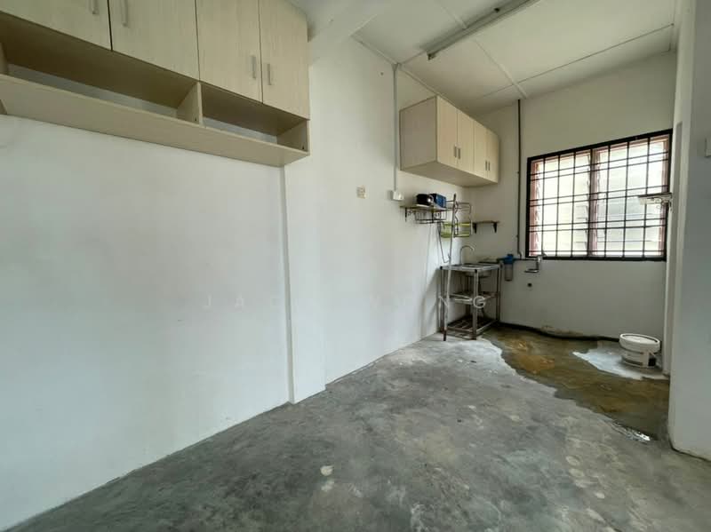 Flat for Sale at Pangsapuri Jentayu @ Kangkar Pulai - Jack Wong - Kitchen - PropertyGuru.com.my