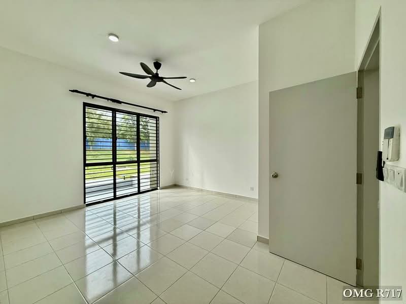 Rumah Teres 2 Tingkat untuk Dijual di Setia Alam (Selangor) - Ryan . - Living Room - PropertyGuru.com.my