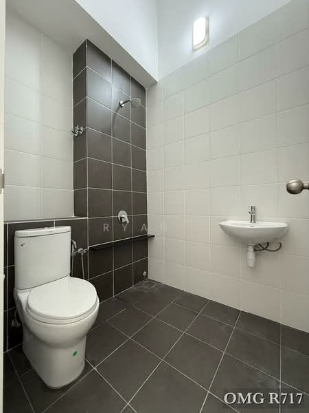 Rumah Teres 2 Tingkat untuk Dijual di Setia Alam (Selangor) - Ryan . - Bathroom - PropertyGuru.com.my
