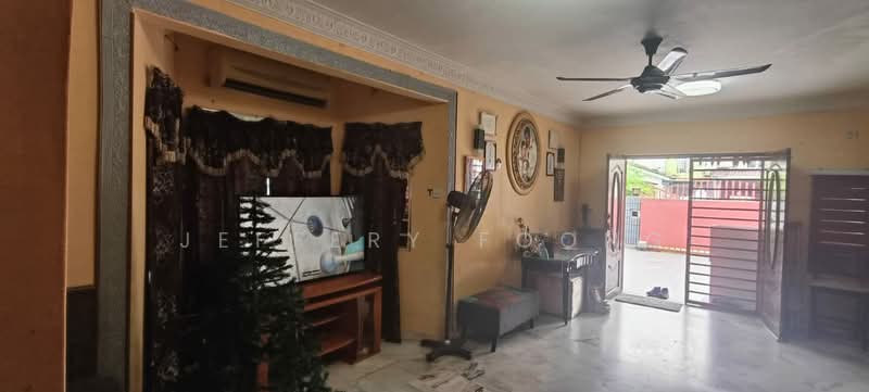 2-storey Terraced House for Sale in Rawang (Selangor) - JEFFERY FOONG - Living Room - PropertyGuru.com.my