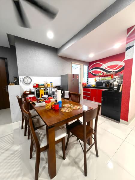Condominium for Sale at KM1 West - Mak Oliver - Kitchen - PropertyGuru.com.my