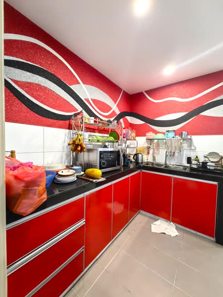 Condominium for Sale at KM1 West - Mak Oliver - Kitchen - PropertyGuru.com.my