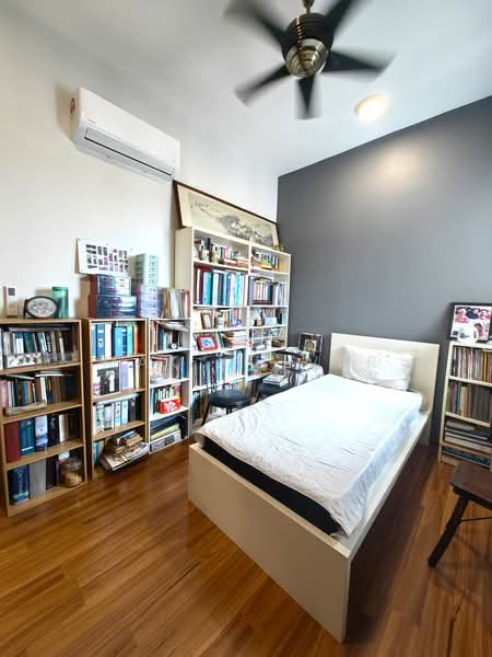 Condominium for Sale at KM1 West - Mak Oliver - Bedroom - PropertyGuru.com.my