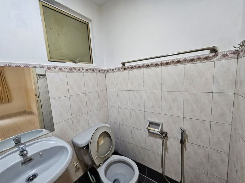 Kondominium untuk Dijual di Pelangi Damansara - Sherene Goh - Bathroom - PropertyGuru.com.my