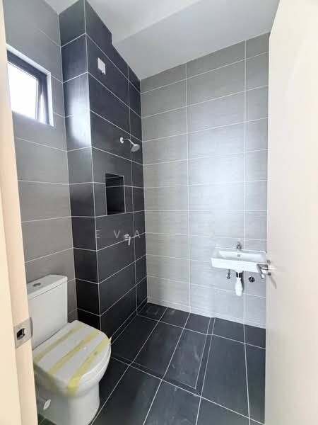 2-storey Terraced House for Sale in Johor Bahru (Johor) - Eva Yeo - Bathroom - PropertyGuru.com.my