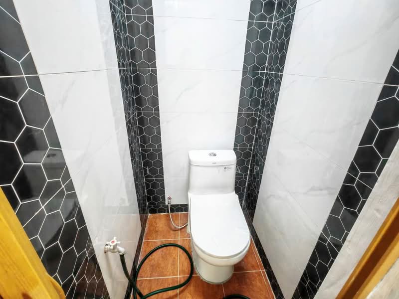 Taman Desa Cemerlang untuk Untuk Dijual - RM 375,000, Mac 2026 - Bathroom - PropertyGuru.com.my