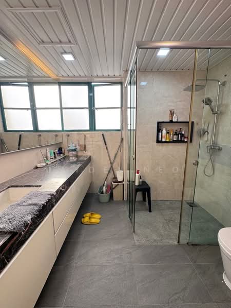 Condominium for Sale at The Straits View Condominium - Jayden Neo - Bathroom - PropertyGuru.com.my