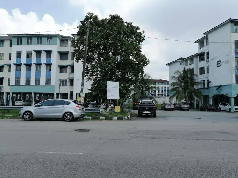Flat for Sale at Taman Tan Sri Yaacob - Poul Sng - Exterior - PropertyGuru.com.my