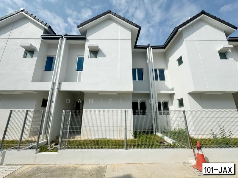 RM690k! 20x70ft! 3R3B! Limited Brand New Laelia Kota Bayuemas Port Klang 1.5 Storey Terrace House untuk Untuk Dijual - RM 690,004, Mac 2026 - Exterior - PropertyGuru.com.my
