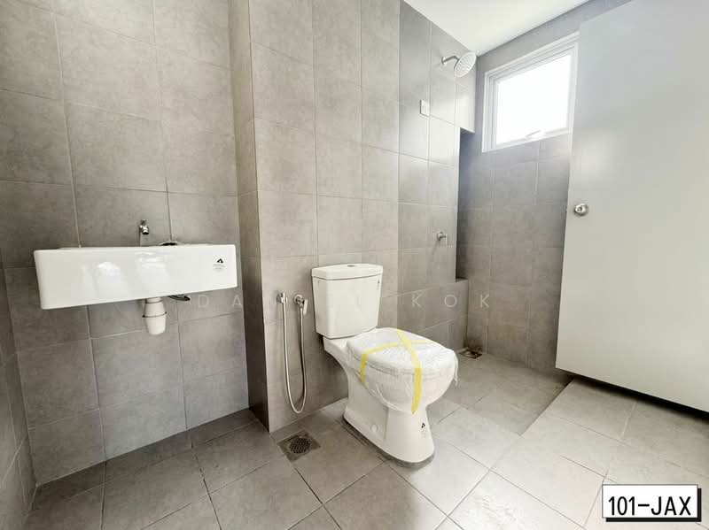 RM690k! 20x70ft! 3R3B! Limited Brand New Laelia Kota Bayuemas Port Klang 1.5 Storey Terrace House untuk Untuk Dijual - RM 690,004, Mac 2026 - Bathroom - PropertyGuru.com.my