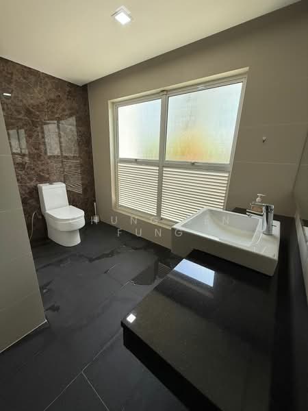 Noble Park Grand Pool Villas East Ledang untuk Untuk Disewa - RM 17,000 /bulan, Mac 2026 - Bathroom - PropertyGuru.com.my
