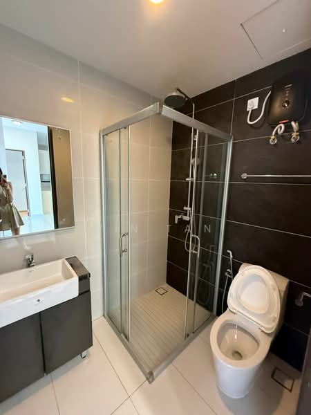 Condominium for Rent at Kings Bay @ Country Garden Danga Bay - Win Tan - Bathroom - PropertyGuru.com.my